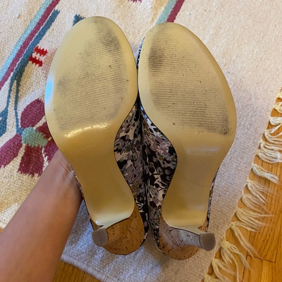 Nine West pump - Picture 8 of 8